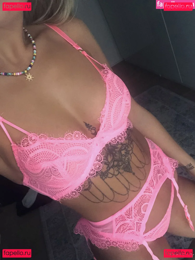 leahmeow Onlyfans Photo Gallery 