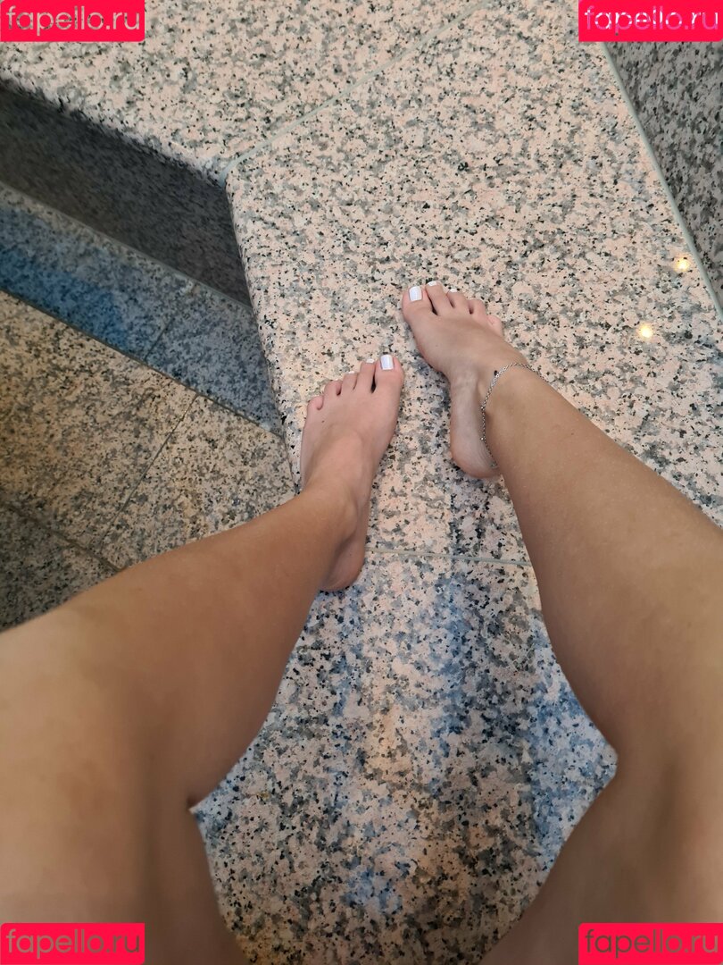 sarahs_socks Onlyfans Photo Gallery 