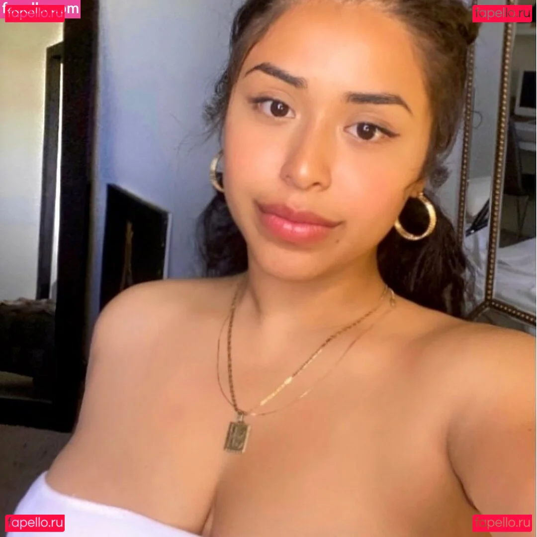 Sarai Fonseca Onlyfans Photo Gallery 