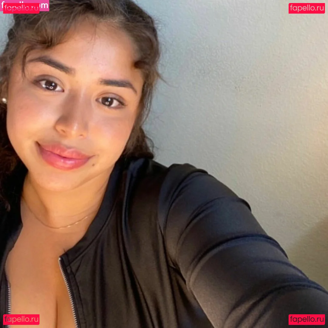 Sarai Fonseca Onlyfans Photo Gallery 