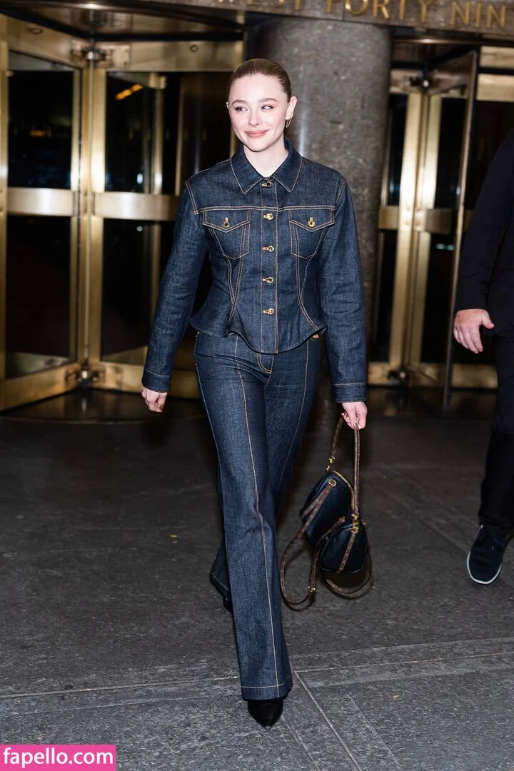 Chloë Grace Moretz Onlyfans Photo Gallery 