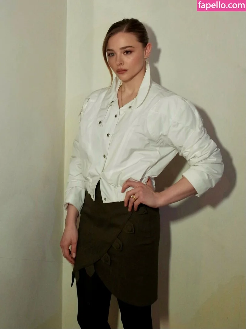 Chloë Grace Moretz Onlyfans Photo Gallery 
