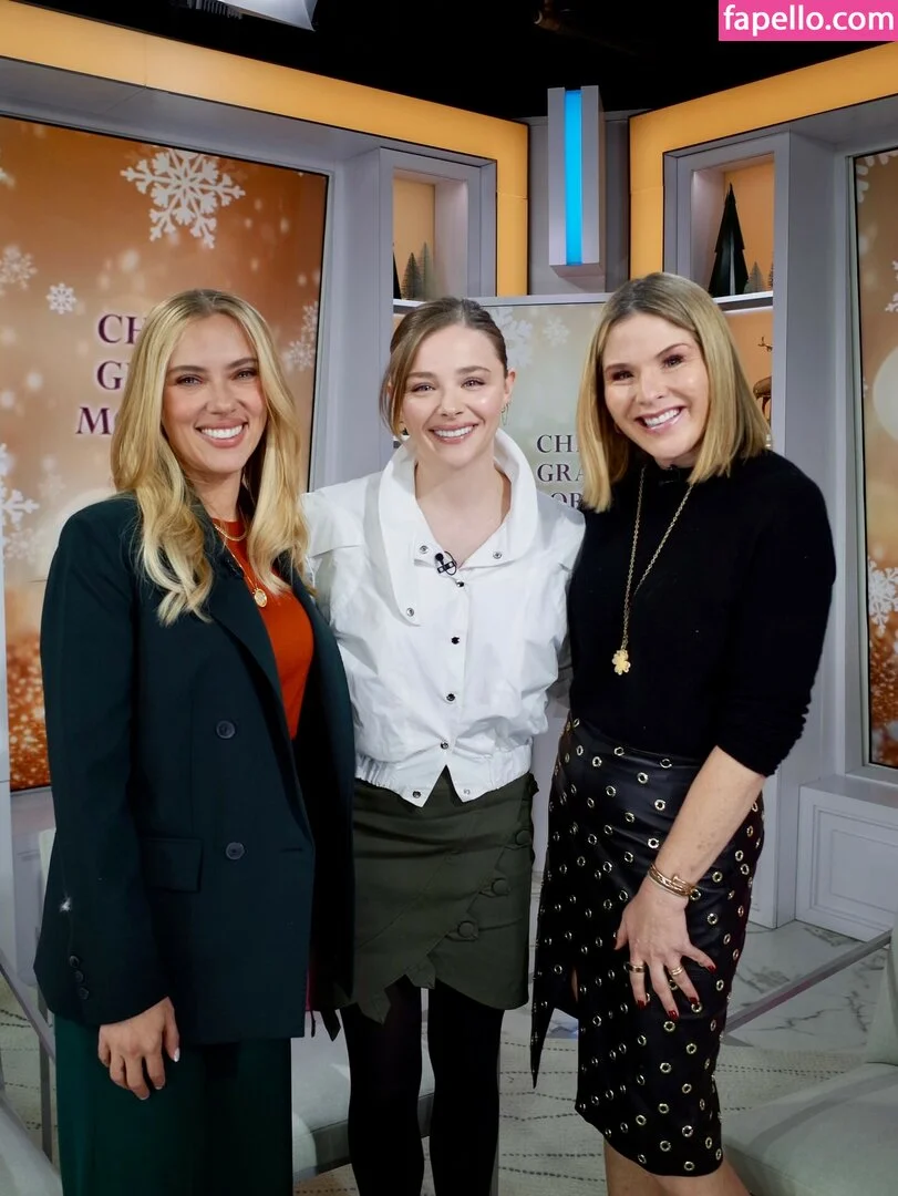 Chloë Grace Moretz Onlyfans Photo Gallery 