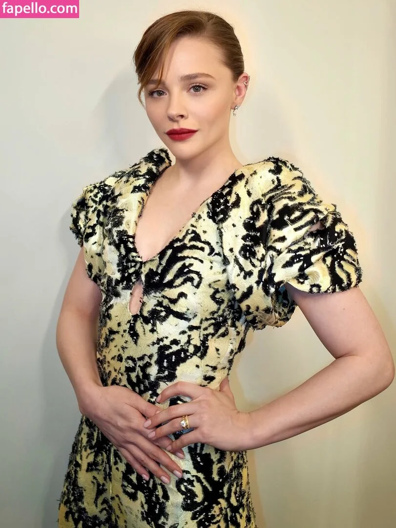 Chloë Grace Moretz Onlyfans Photo Gallery 