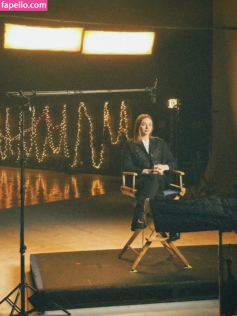 Chloë Grace Moretz Onlyfans Photo Gallery 