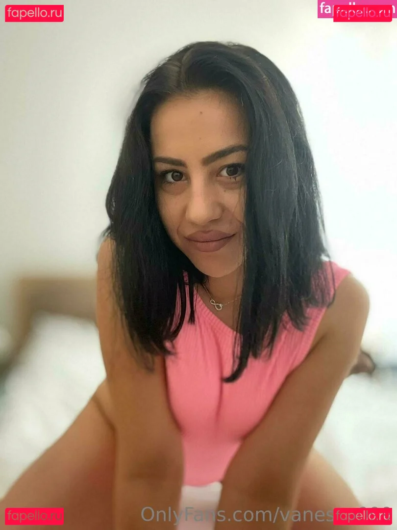 vanessa099 Onlyfans Photo Gallery 