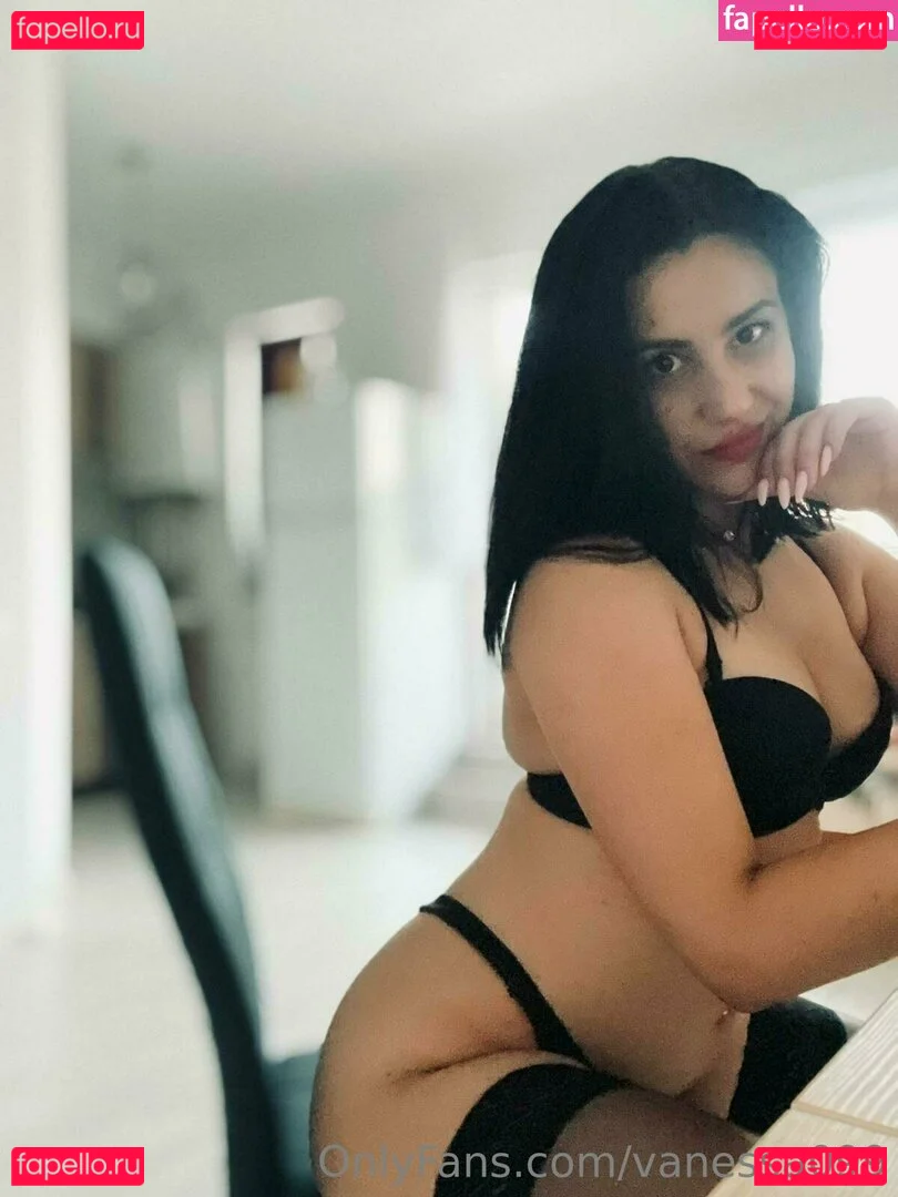 vanessa099 Onlyfans Photo Gallery 