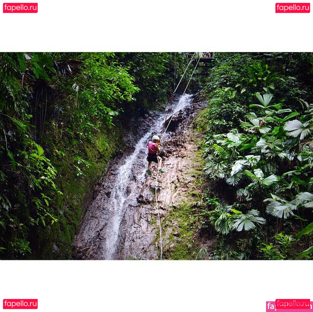 Caroline Wall Onlyfans Photo Gallery 