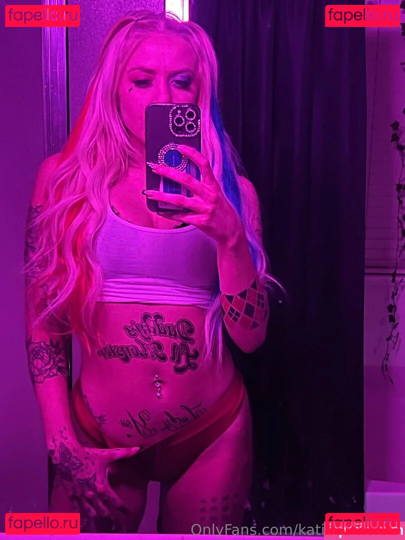 katiewarren18 Onlyfans Photo Gallery 