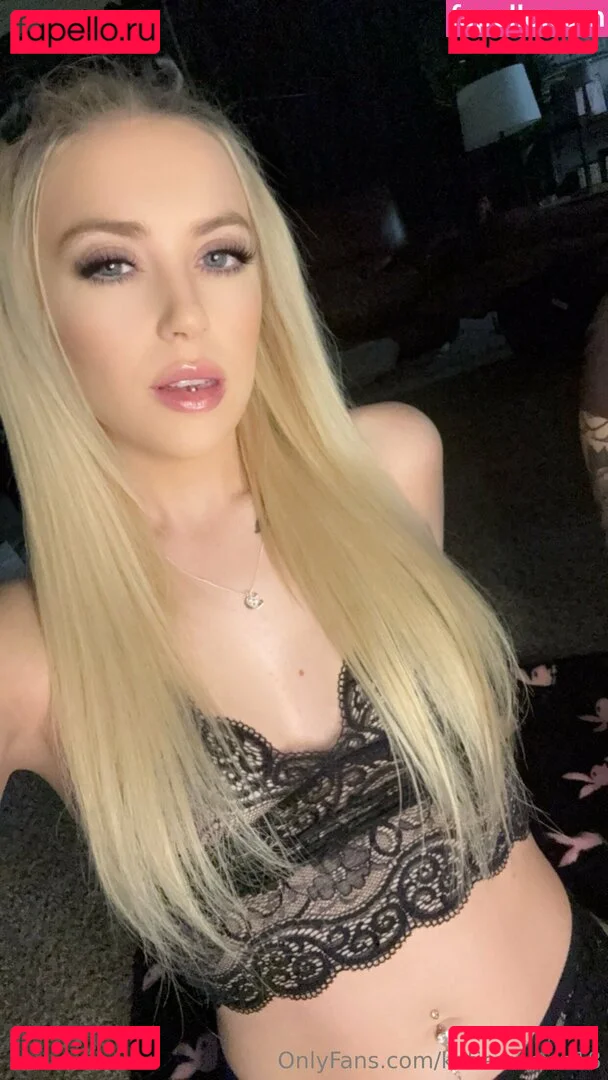 katiewarren18 Onlyfans Photo Gallery 