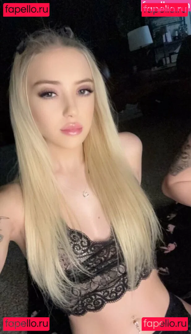 katiewarren18 Onlyfans Photo Gallery 