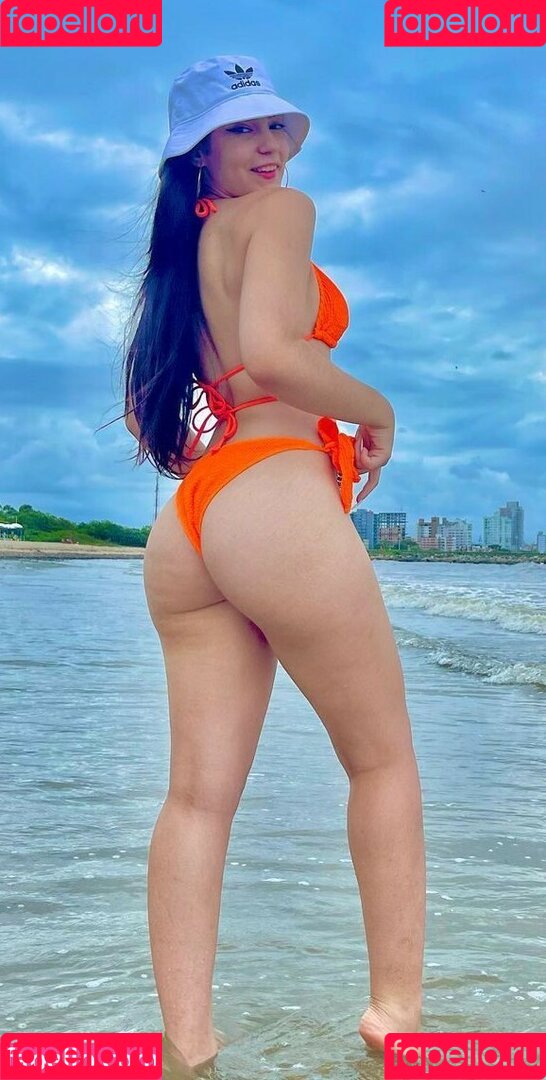 Mari Robattini Onlyfans Photo Gallery 