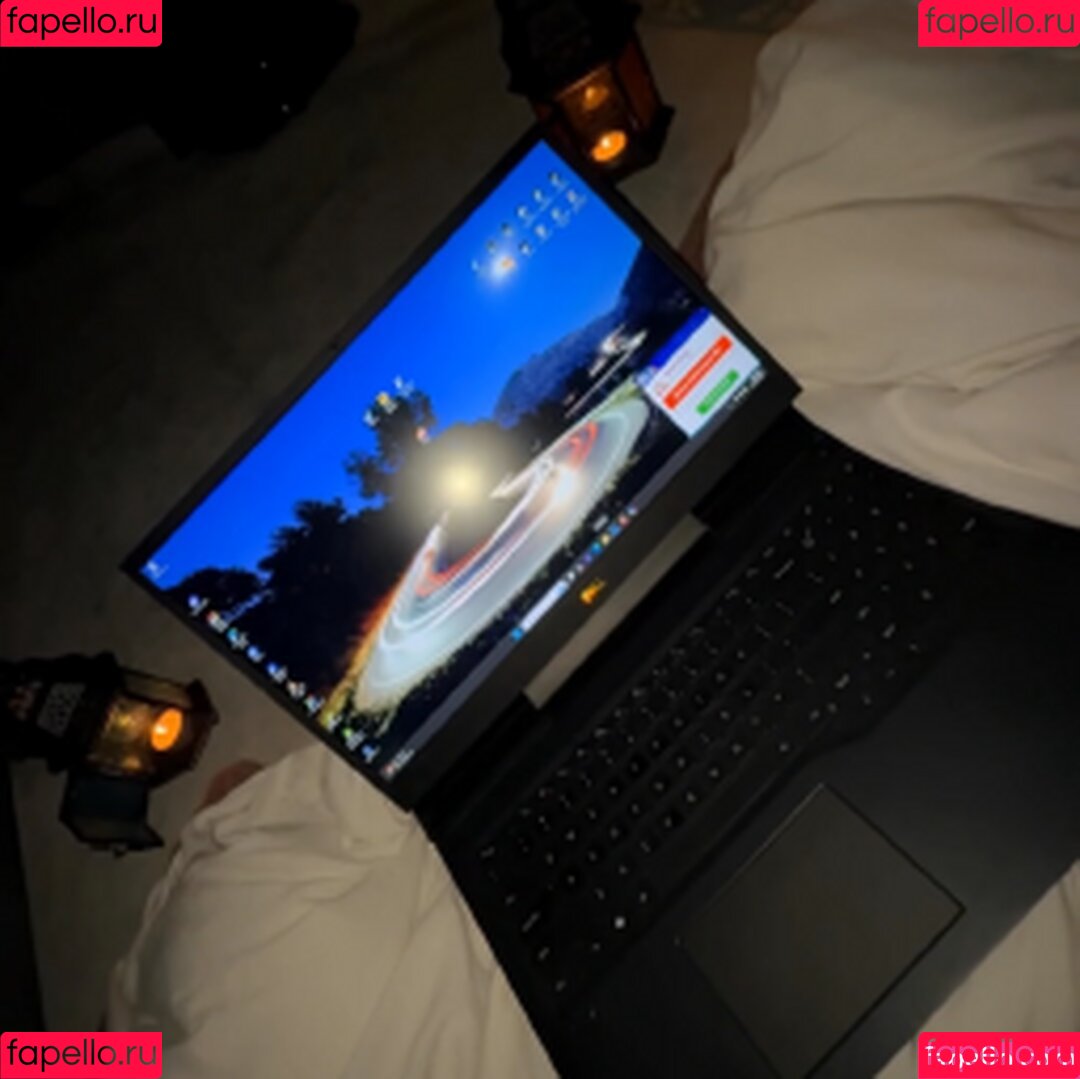 MulanVuitton Onlyfans Photo Gallery 