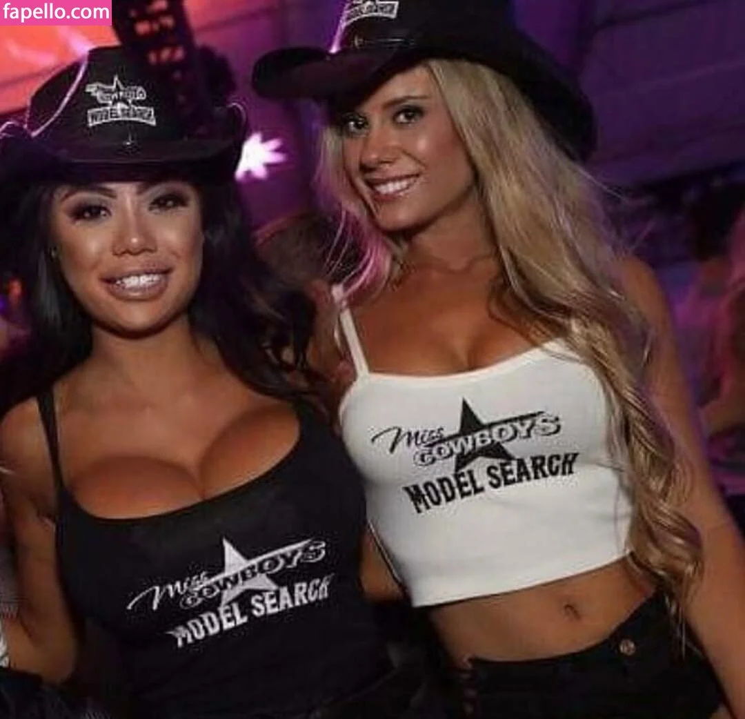 Karin Noelle Onlyfans Photo Gallery 