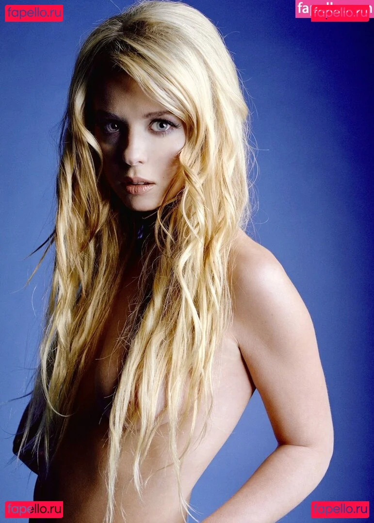 Tara Reid Onlyfans Photo Gallery 