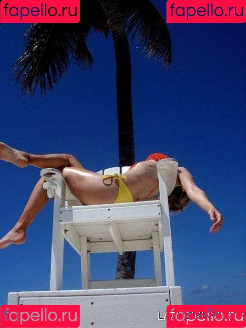 Emily Osment Onlyfans Photo Gallery 