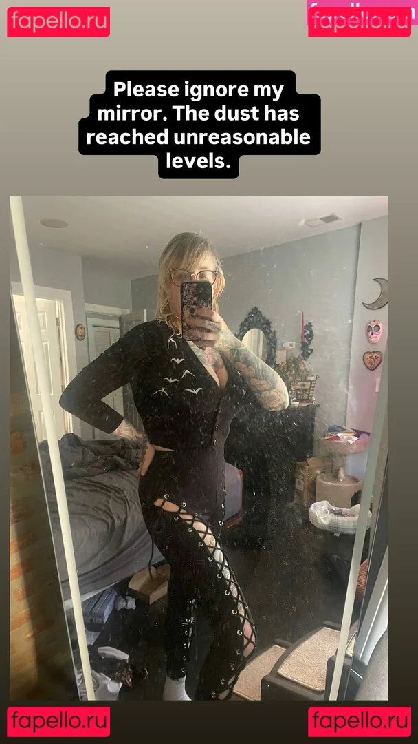 PushingUpRoses Onlyfans Photo Gallery 