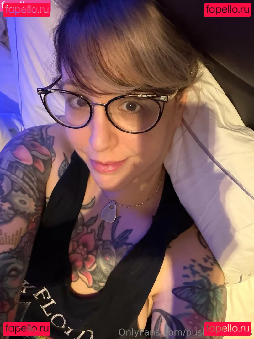 PushingUpRoses Onlyfans Photo Gallery 