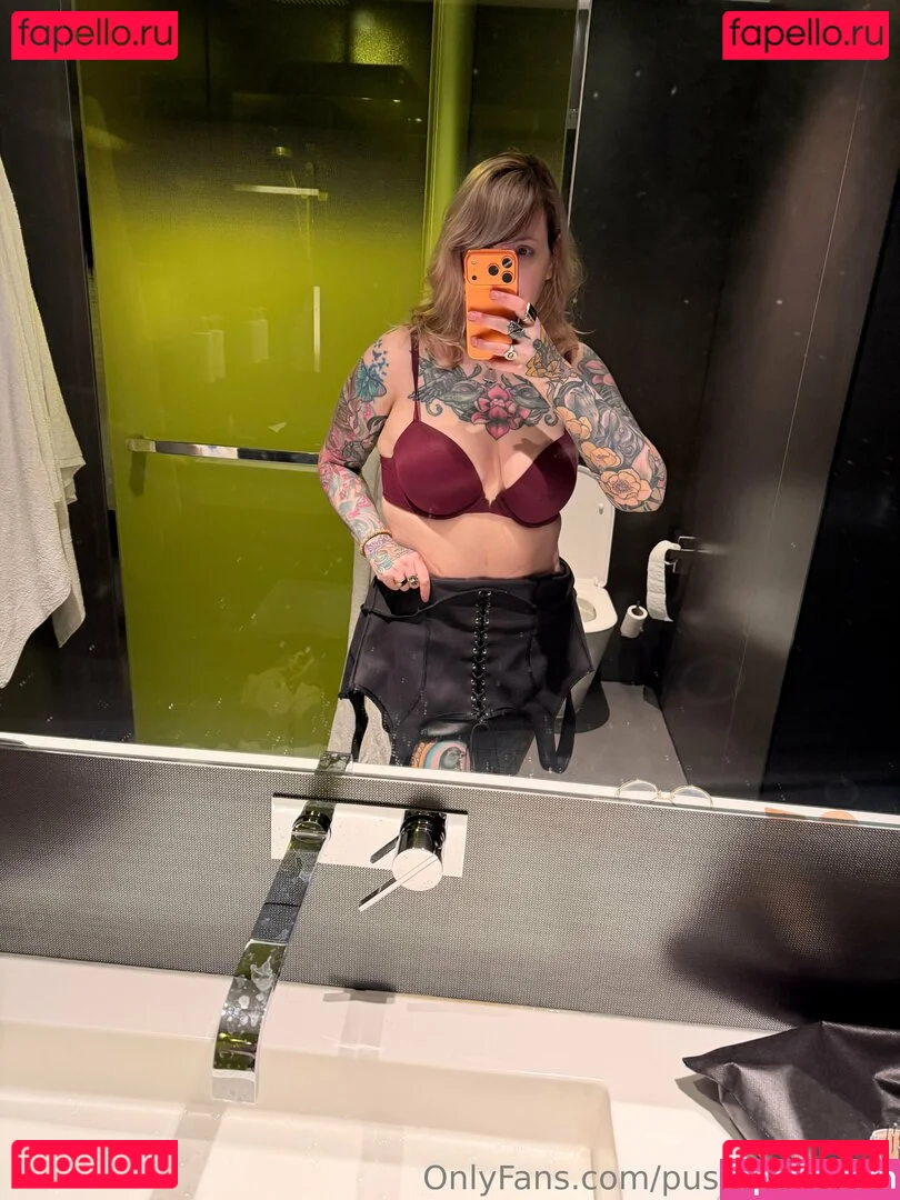 PushingUpRoses Onlyfans Photo Gallery 