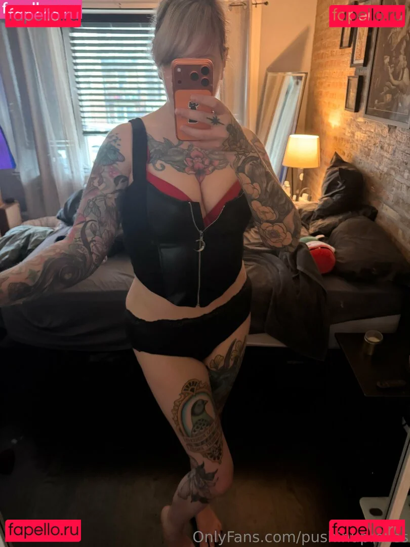 PushingUpRoses Onlyfans Photo Gallery 