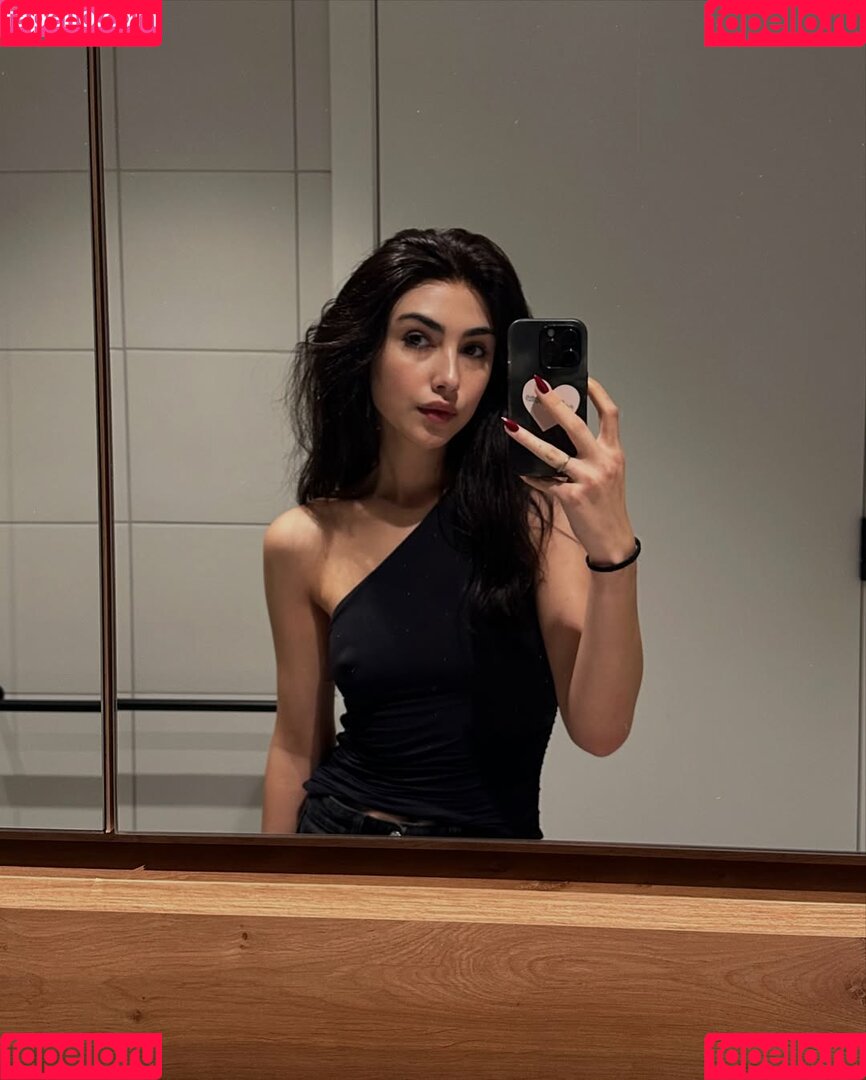 Alexa Mansour Onlyfans Photo Gallery 