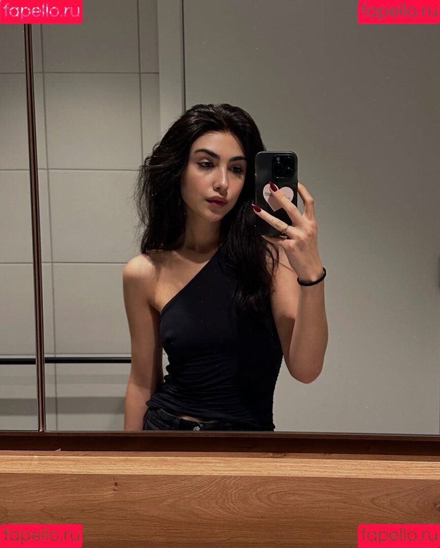 Alexa Mansour Onlyfans Photo Gallery 