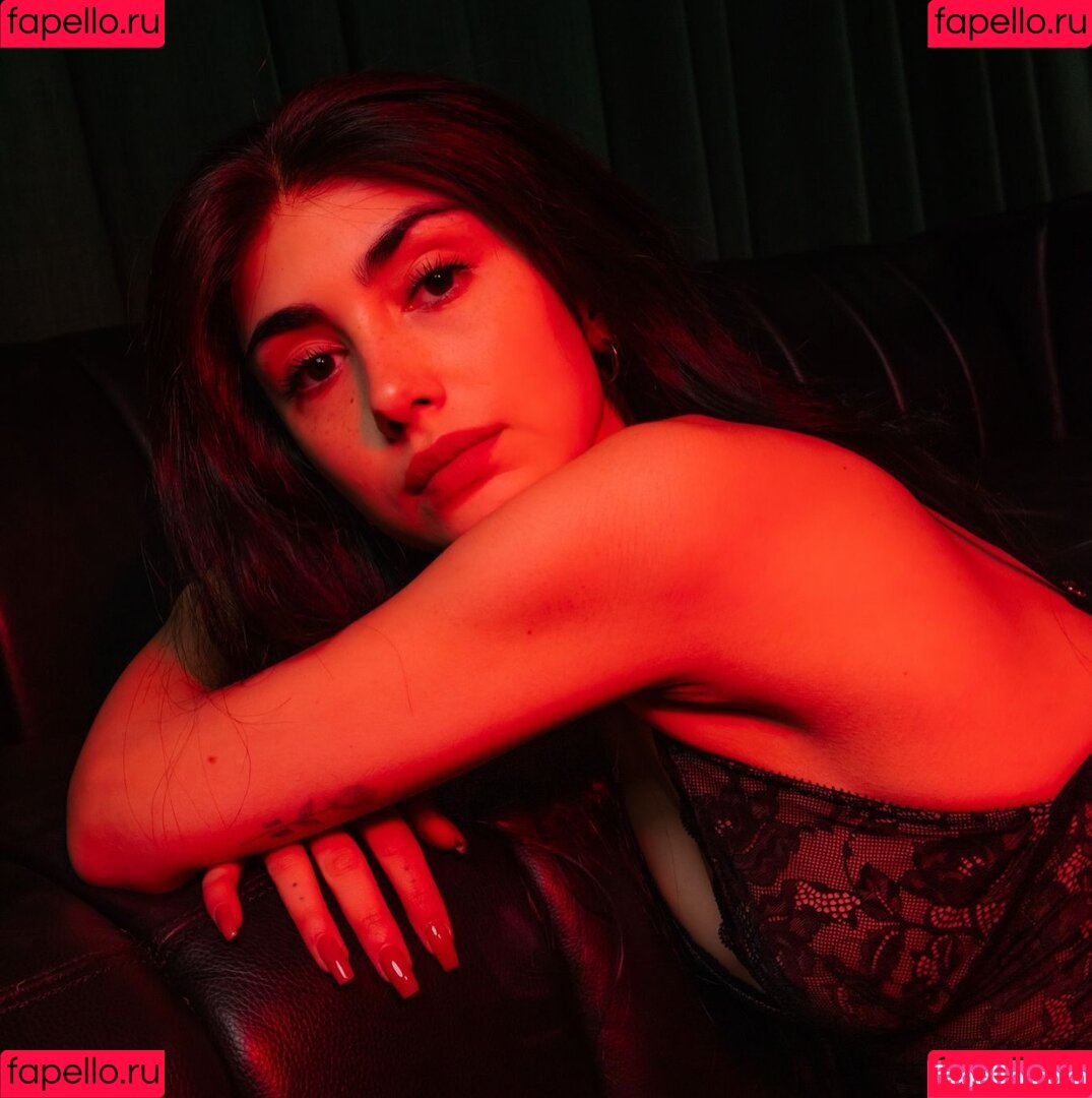 Alexa Mansour Onlyfans Photo Gallery 