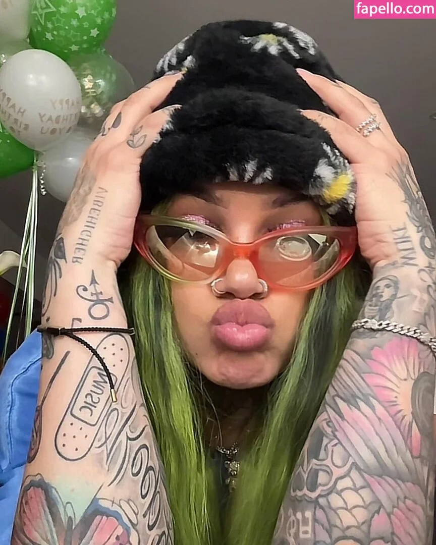 Purtygoth Onlyfans Photo Gallery 