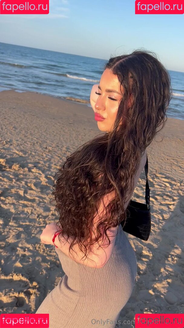 yourlittlenoa Onlyfans Photo Gallery 