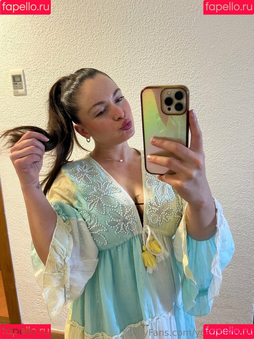 yourlittlenoa Onlyfans Photo Gallery 