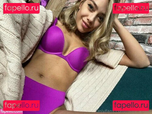 Molly Evans Onlyfans Photo Gallery 