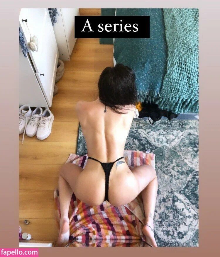 Lois Pacitto Onlyfans Photo Gallery 