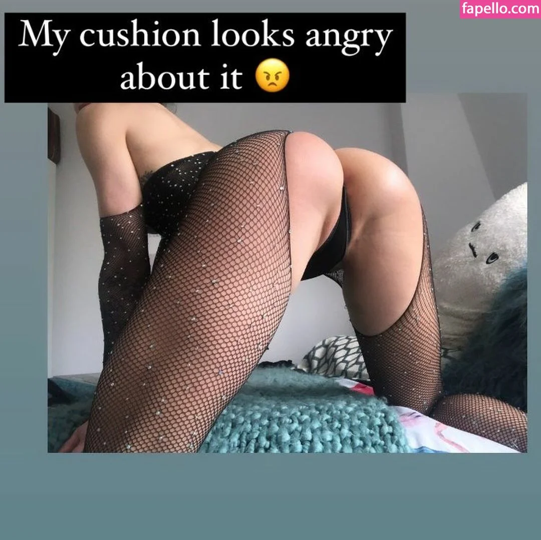 Lois Pacitto Onlyfans Photo Gallery 