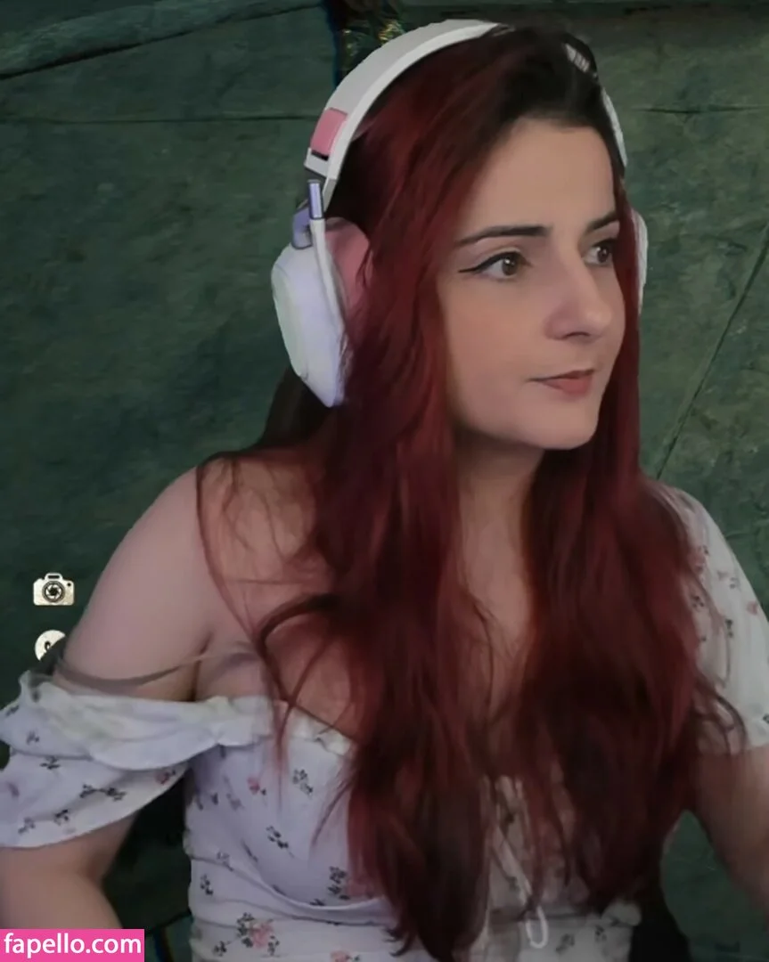 AnnieFuchsia Onlyfans Photo Gallery 