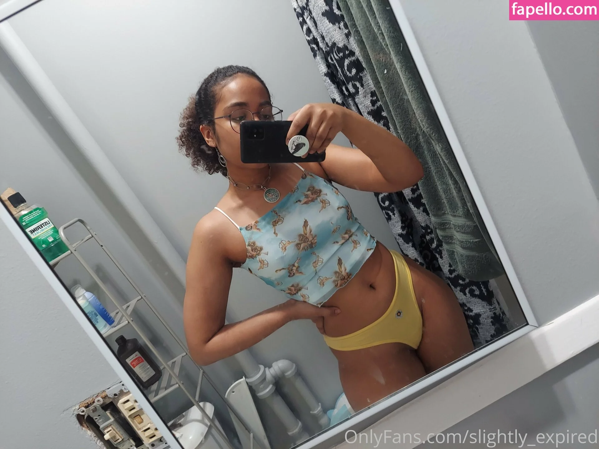 Slightly Expired Onlyfans Photo Gallery 