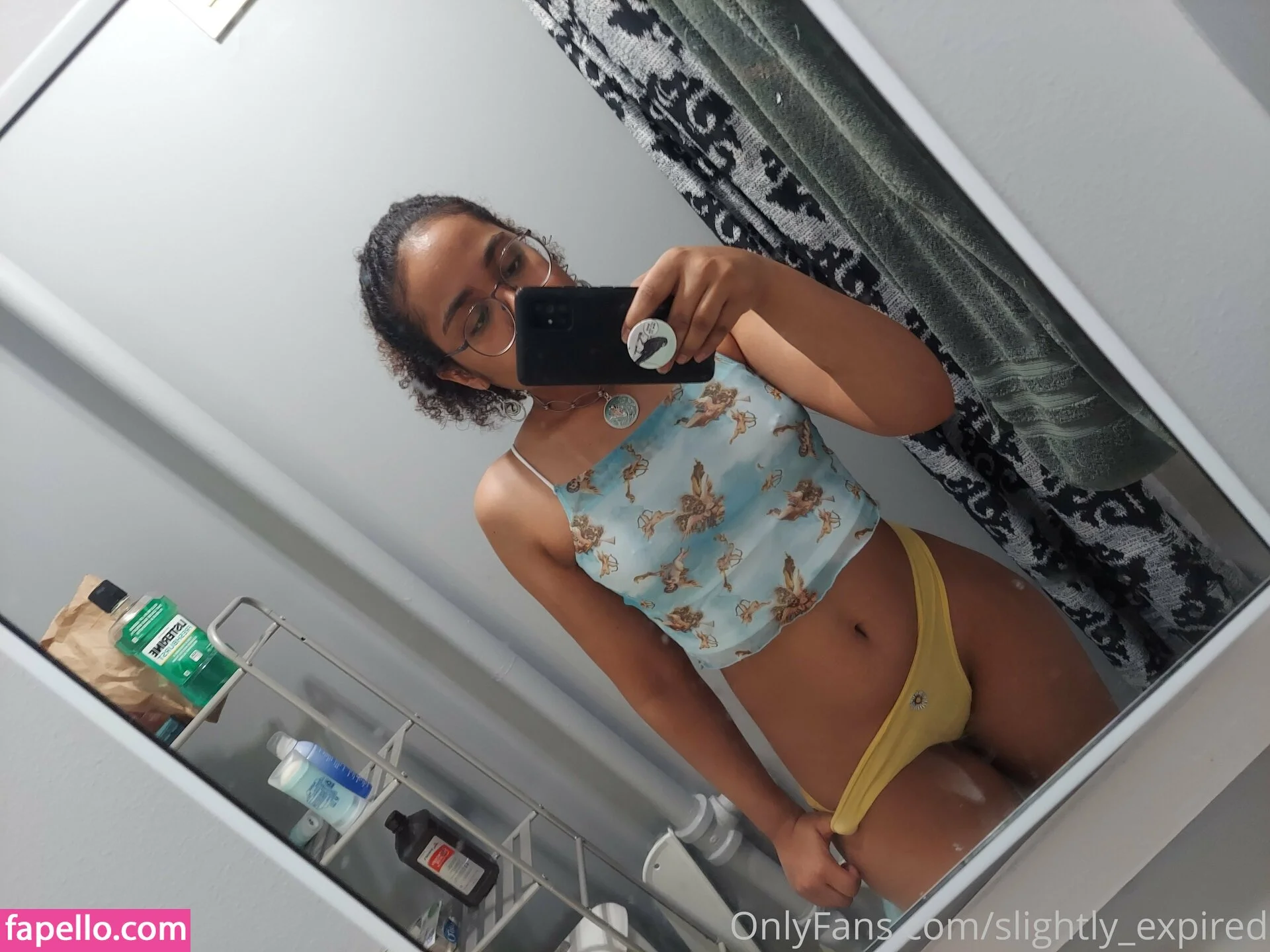 Slightly Expired Onlyfans Photo Gallery 