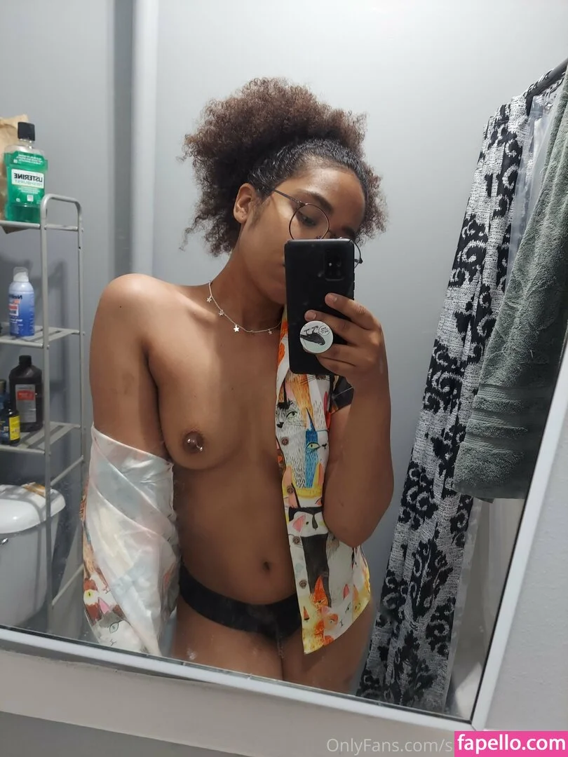 Slightly Expired Onlyfans Photo Gallery 