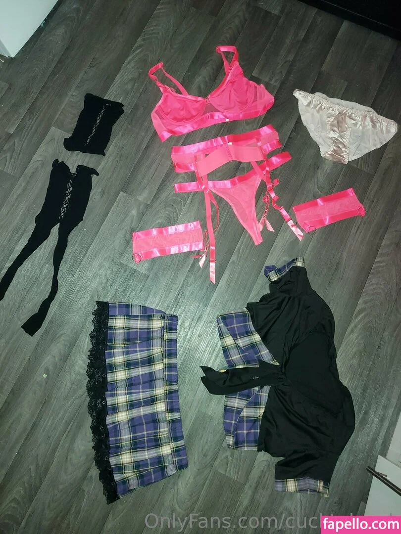 cucktalesuk Onlyfans Photo Gallery 