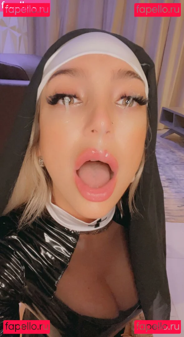 Elypeachie Onlyfans Photo Gallery 