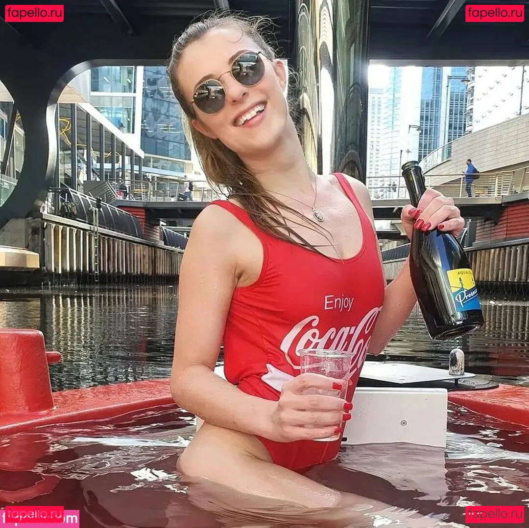 Saskia And Sasha Onlyfans Photo Gallery 