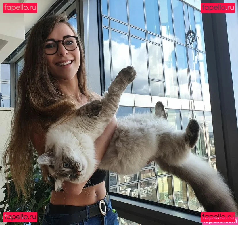 Saskia And Sasha Onlyfans Photo Gallery 