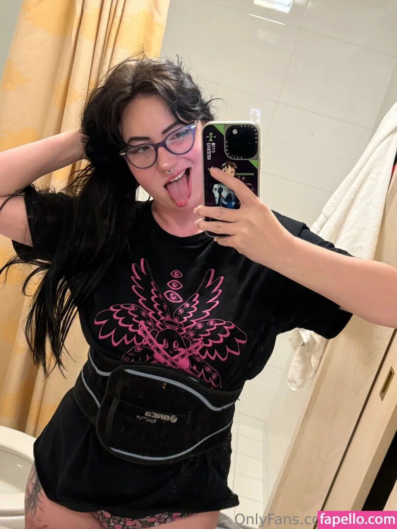 reysuka Onlyfans Photo Gallery 