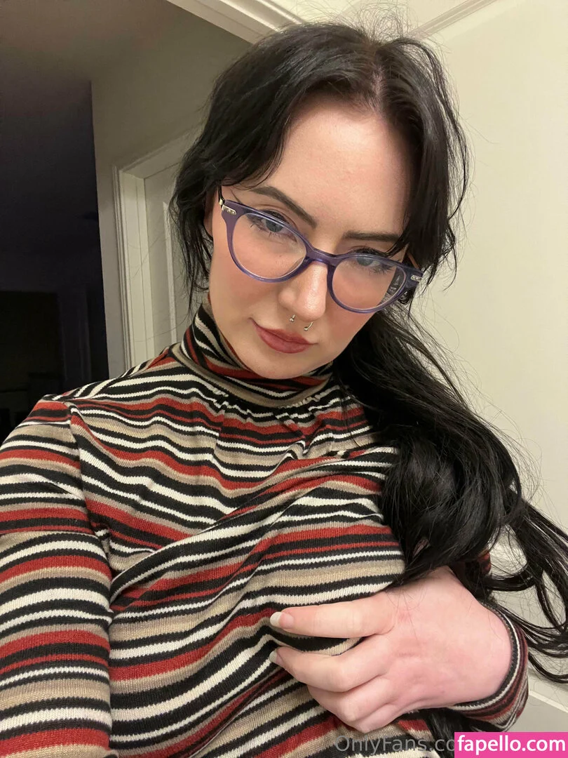 reysuka Onlyfans Photo Gallery 