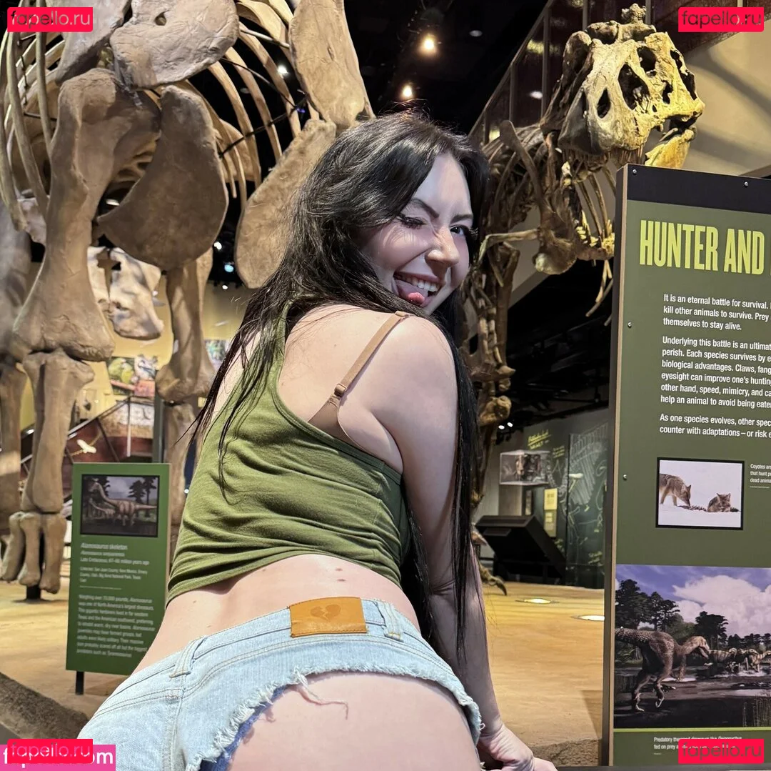 reysuka Onlyfans Photo Gallery 