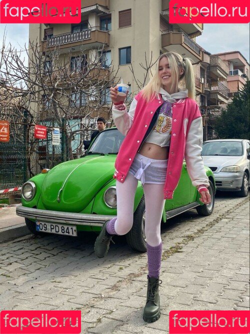 Vikneska Onlyfans Photo Gallery 