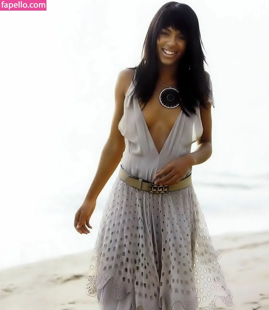 Marsha Thomason Onlyfans Photo Gallery 