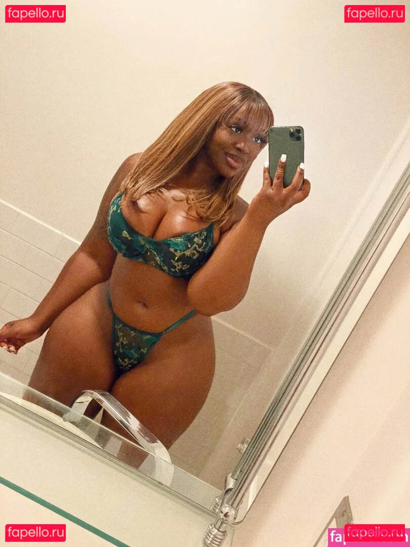 Chocolate Goddess Onlyfans Photo Gallery 