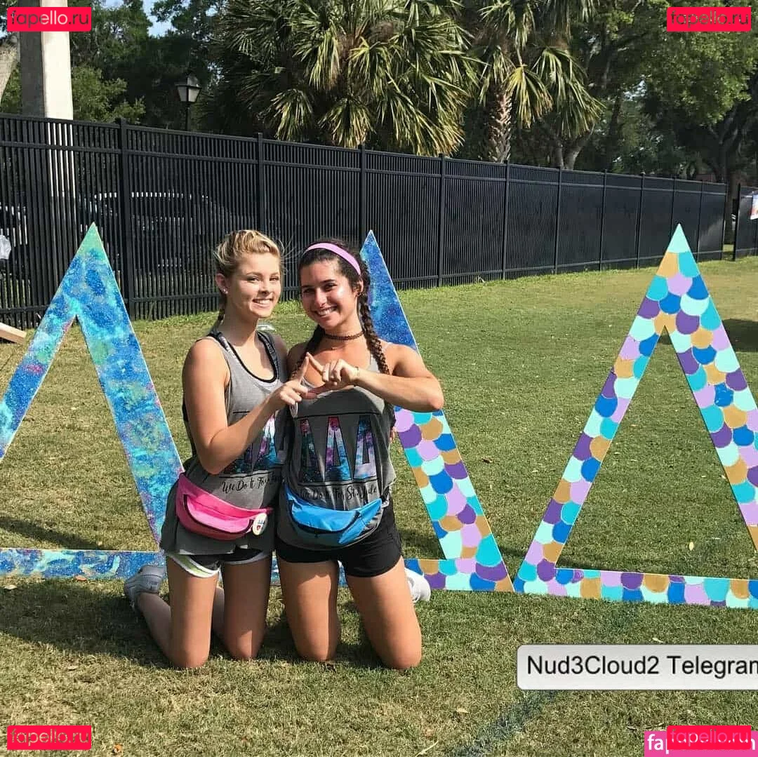 Chloe Mettenbrink Onlyfans Photo Gallery 