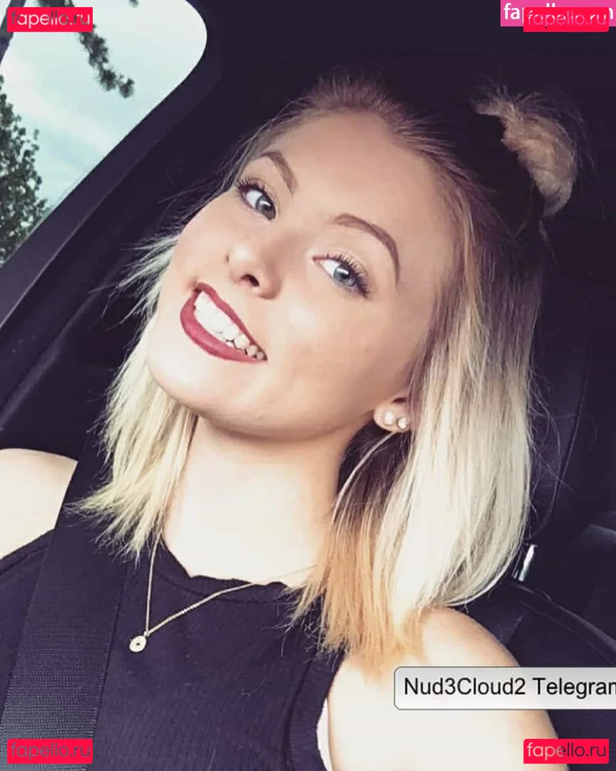 Chloe Mettenbrink Onlyfans Photo Gallery 