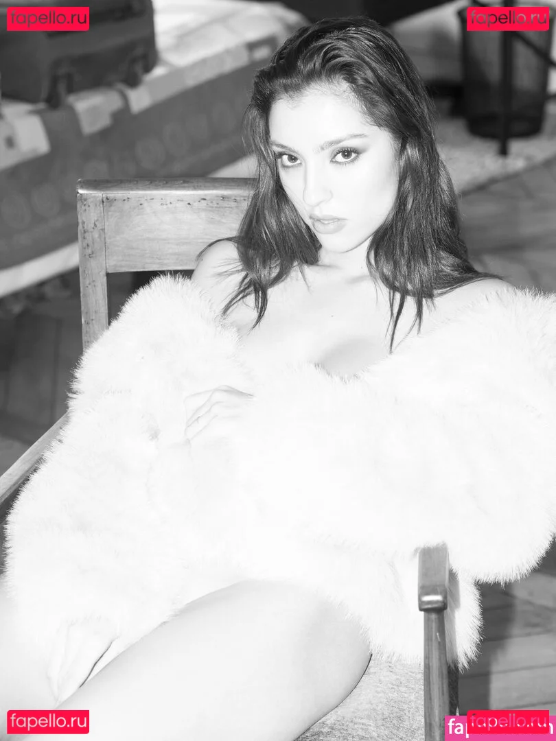 Mathilde Lasry Onlyfans Photo Gallery 